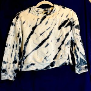 NWT Zella Cropped Tie-dyed sweatshirt, white and navy, size S (7/8).